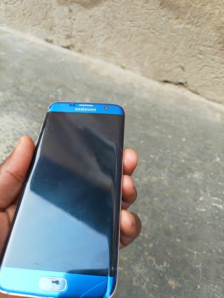 A picture of CLEAN SAMSUNG