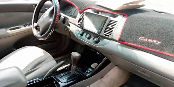 A picture of Dealers best market oooo Toyota Camry aka big daddy 2004