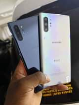 A picture of Samsung mobile