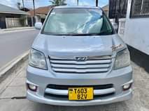 A picture of TOYOTA NOAH Bei milioni 5 5