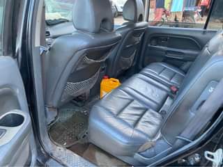 A picture of Honda pilot