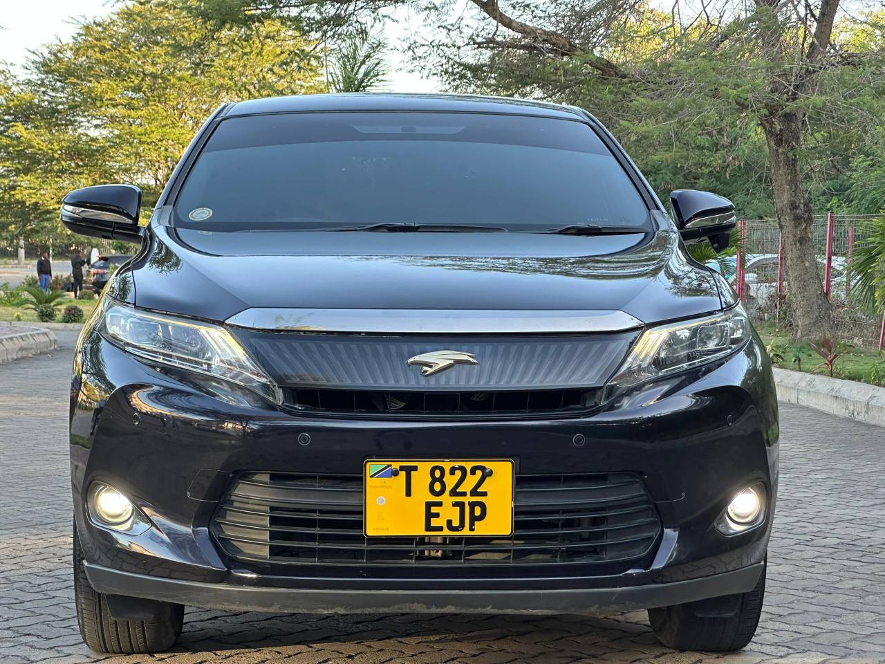 A picture of 2015 TOYOTA HARRIER NEW MODEL