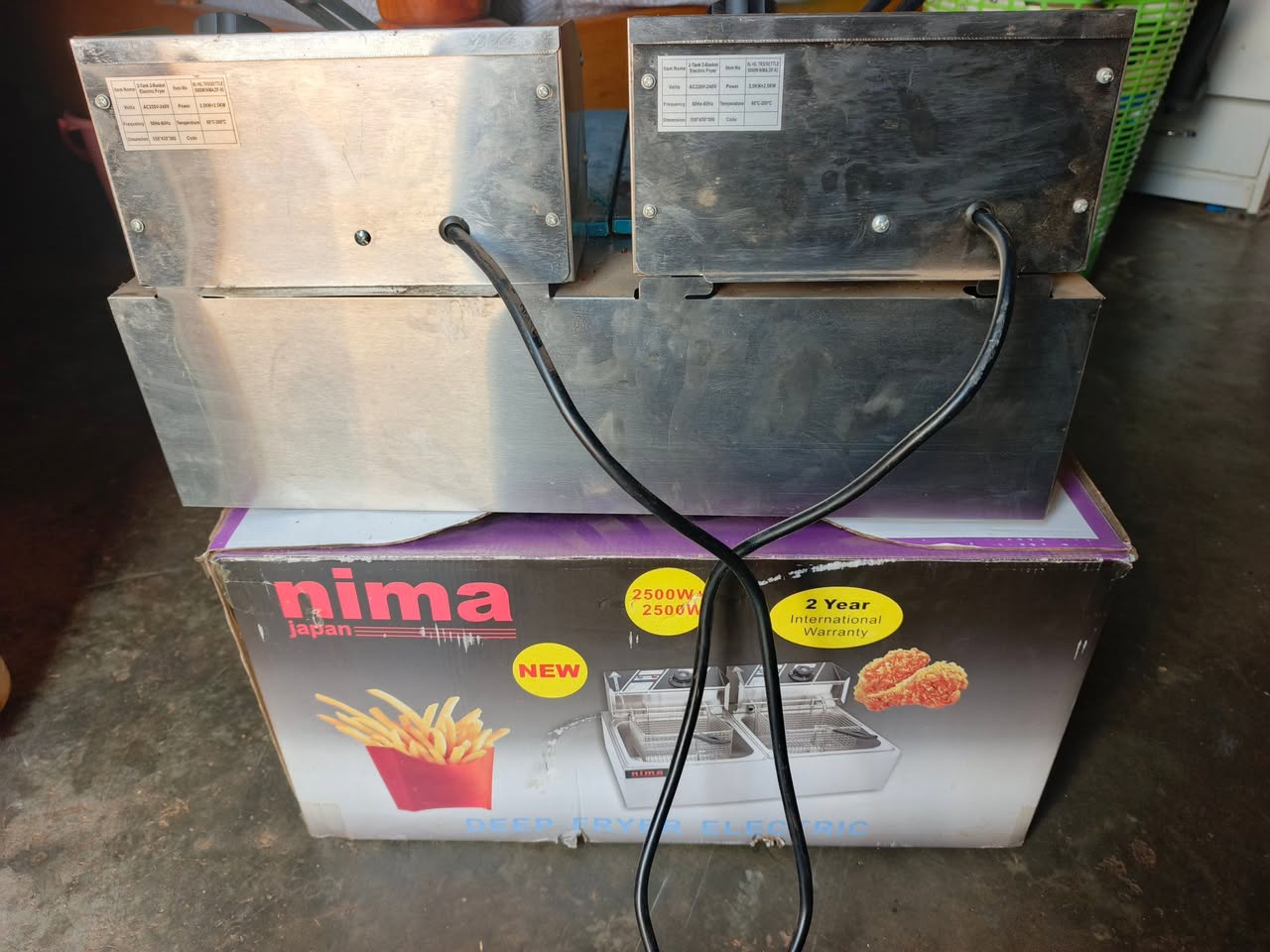 A picture of Electric deep fryer nima brand Japanese