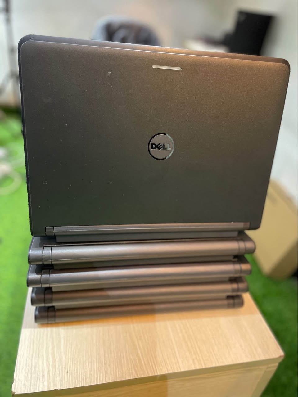 A picture of Dell Laptop
