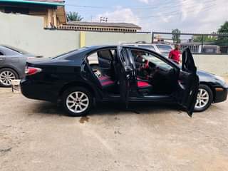 A picture of Lexus Es330