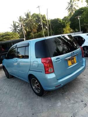 A picture of Toyota raum