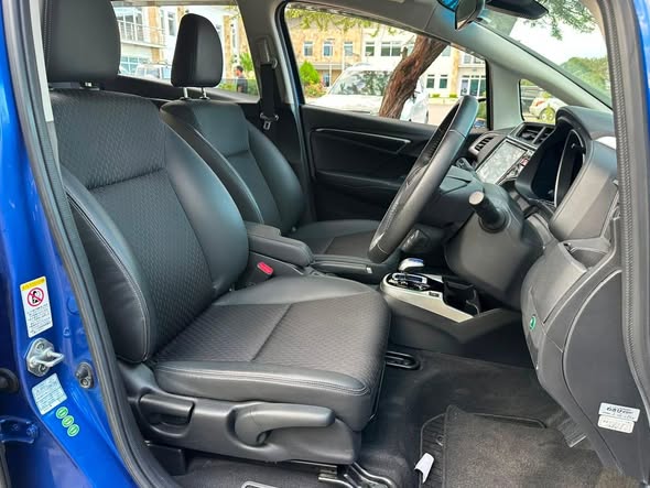 A picture of 2013 Honda fit hybrid