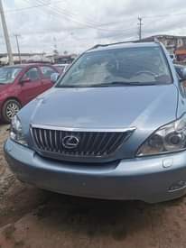 A picture of Direct benjour 2009 Lexus rx350 small body for distress sales