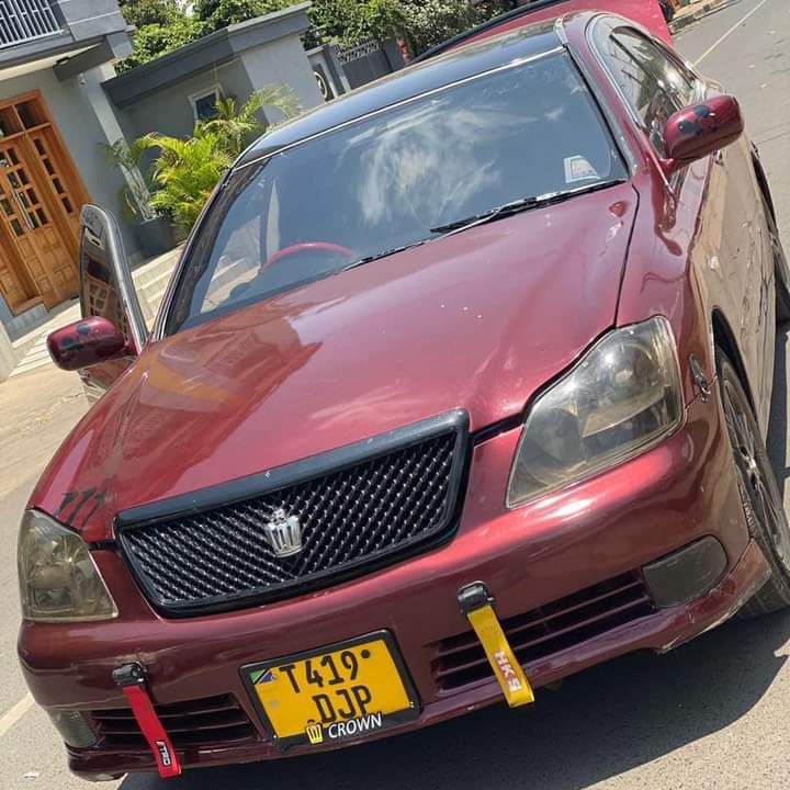 A picture of Toyota Crown Athlete