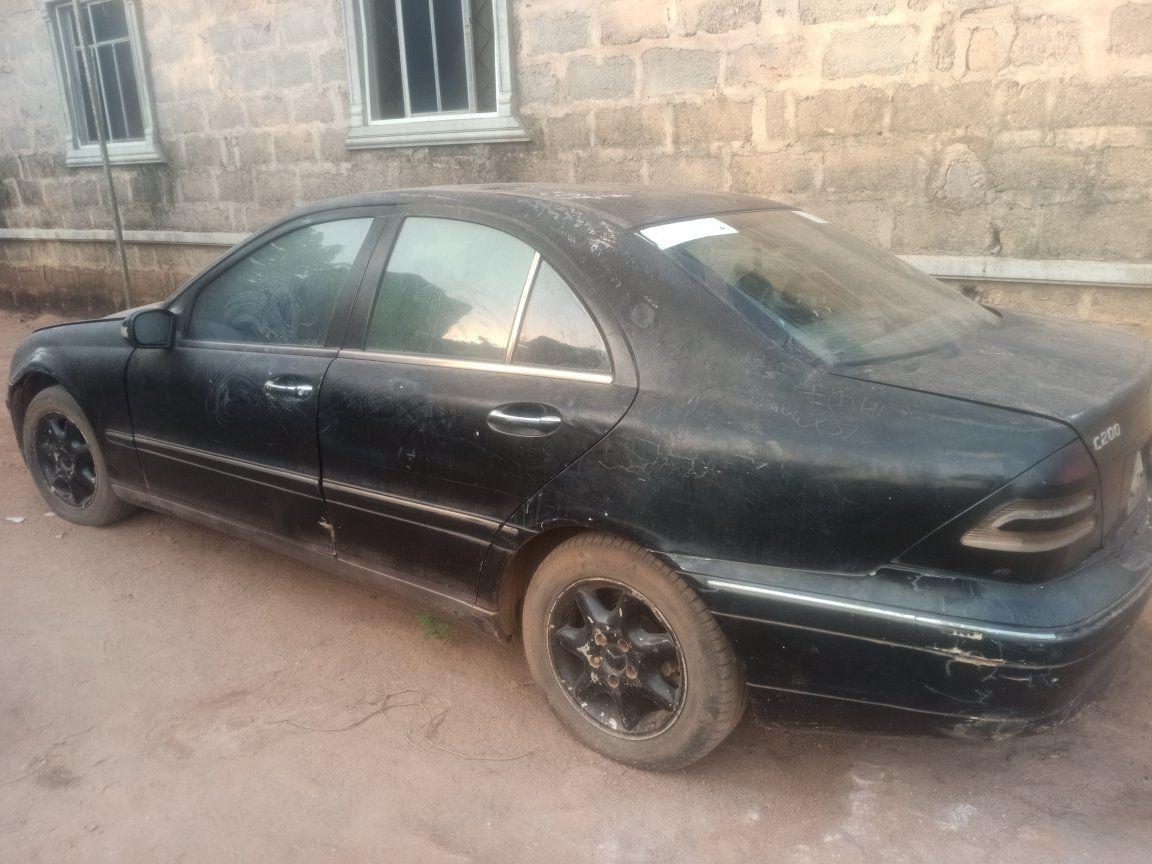 A picture of 2023 Mercedes Benz c class 203