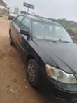 A picture of Toyota Avalon complete pure first body