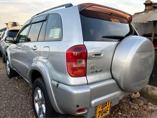 A picture of Motor Vehicle Toyota RAV4