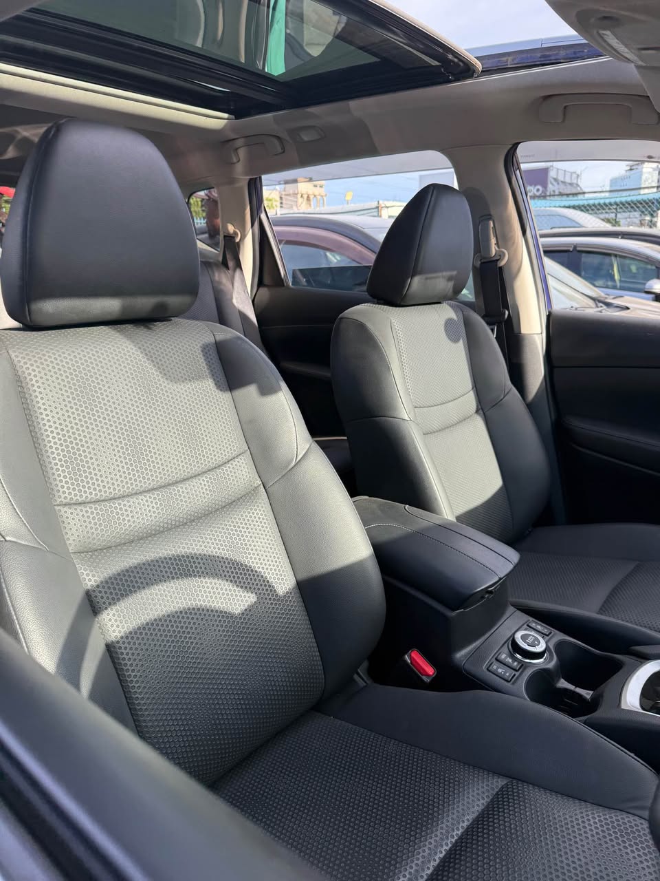 A picture of NISSAN XTRAIL
