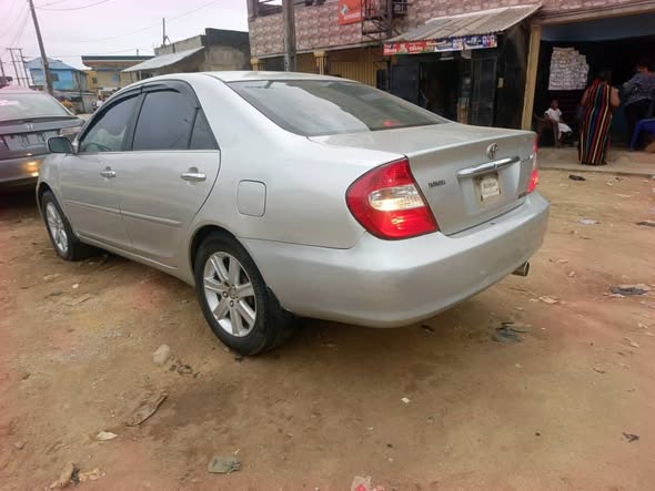 A picture of Toyota Camry 2004
