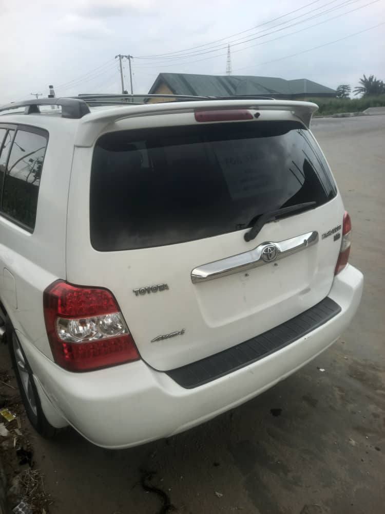 A picture of Foreign used Toyota Highlander Hybrid 