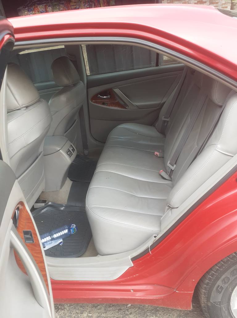 A picture of Camry 08