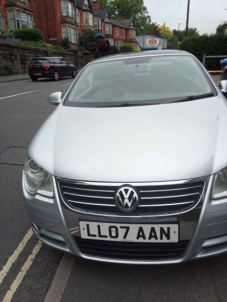 A picture of 2007 Volkswagen Eos