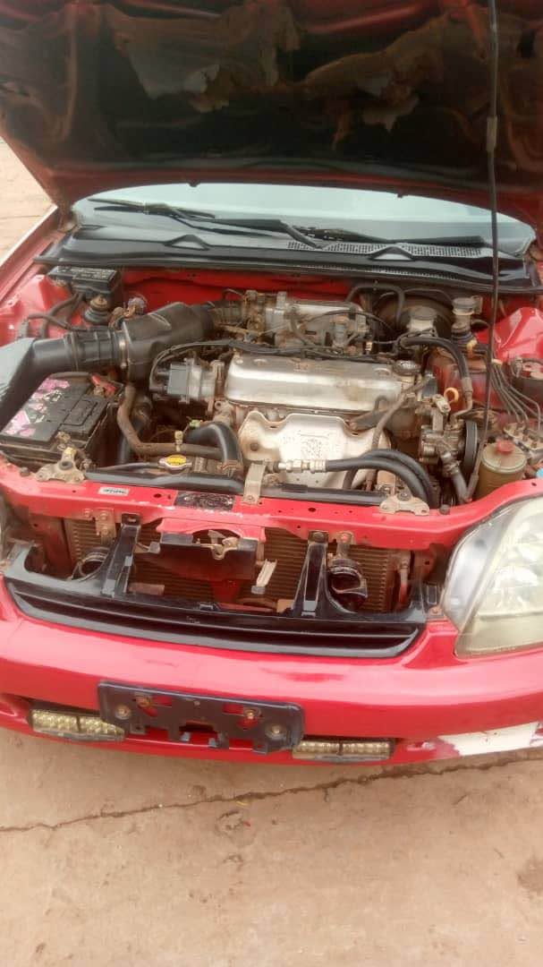 A picture of Very sound honda prelude manual gear untampered engine and gear