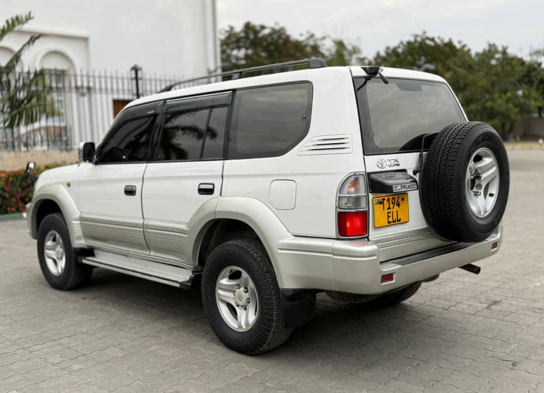 A picture of PRICE 38.8M LANDCRUISER PRADO MCHAGA Year. 2002 Engine cc. 2690