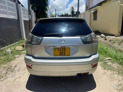 A picture of  LEXUS_HARRIER_0620356906