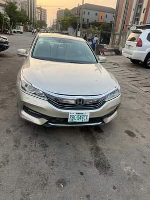 A picture of Honda accord 2014