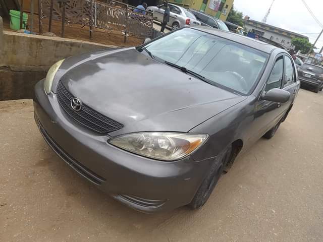 A picture of Toyota Camry 2004