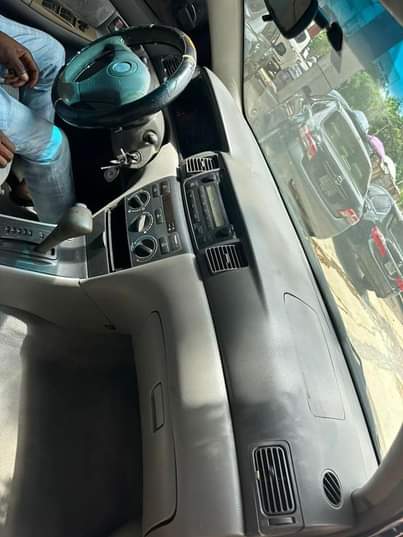 A picture of 2006 TOYOTA COROLLA LE clean and sharp interior and exterior