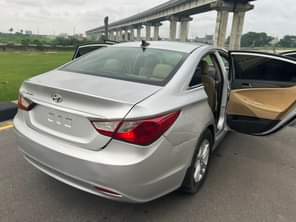 A picture of Hyundai Sonata 2013 model Few years used with low mileage