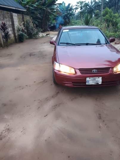 A picture of Toyota Camry Big Light Silent Engine Gear selection Ac working