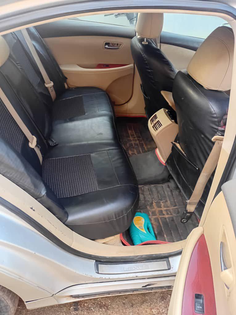 A picture of Lexus Es 350 Gear issue engine and AC perfectly ok
