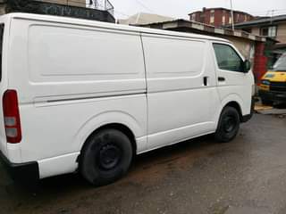 A picture of Toyota Hiace Hummer