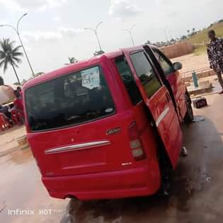 A picture of Mini bus