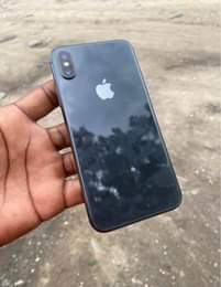 A picture of Iphone x plain