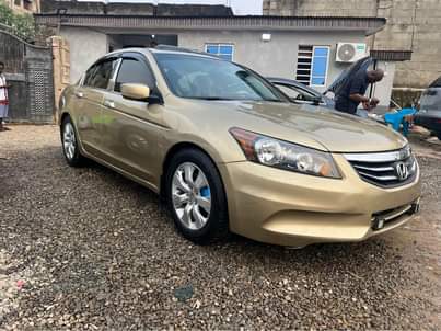 A picture of Honda Accord registered 09