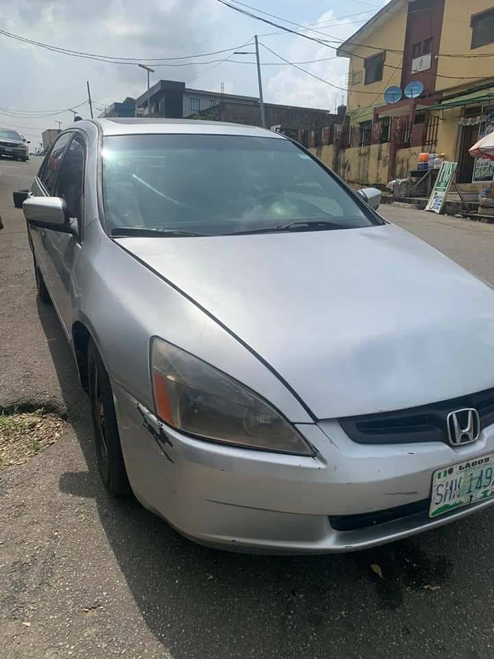 A picture of Honda Accord 2004
