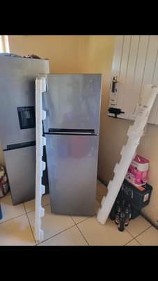 classifieds/fridges