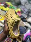 A picture of Wholesale and retail sale shoes