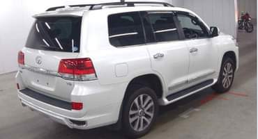 A picture of LandCruiser...Petrol...2018...0780260939