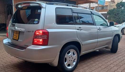 A picture of TOYOTA KLUGER UBA IN EXCELLENT CONDITION PRICE 23.5M 0708 205740
