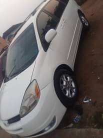 A picture of 2012 Sienna 2012 20