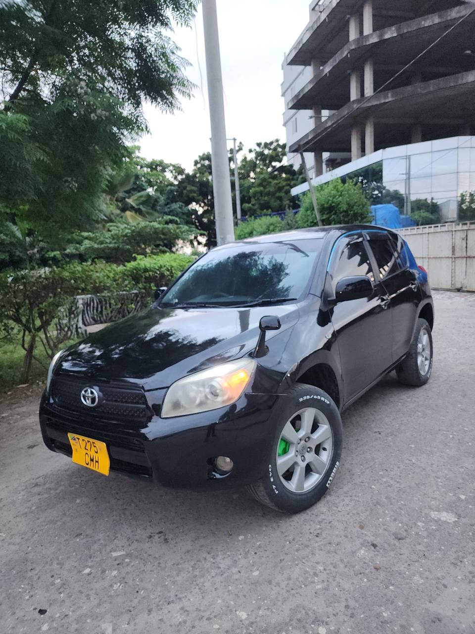 A picture of TOYOTA RAV4 MISS TZ 0692224312 BEI 10 8 MLN maongezi