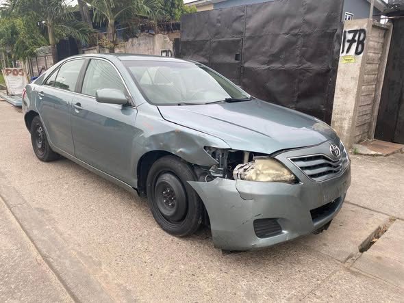 A picture of Toks camry 2010