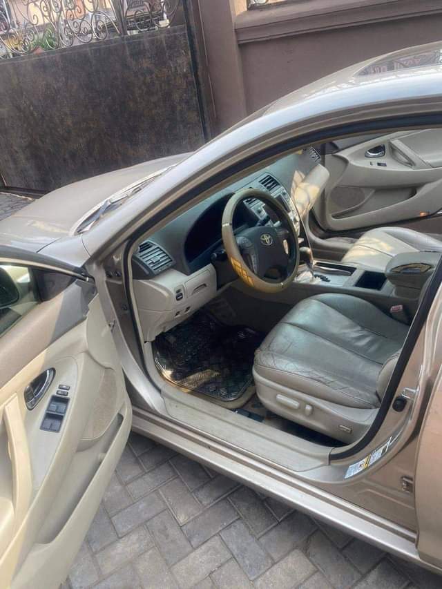 A picture of 2007 TOYOTA CAMRY HYBRID