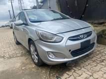 A picture of Hyundai accent 2011