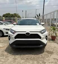 A picture of TOYOTA RAV4