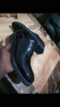 A picture of Men s genuine leather shoes