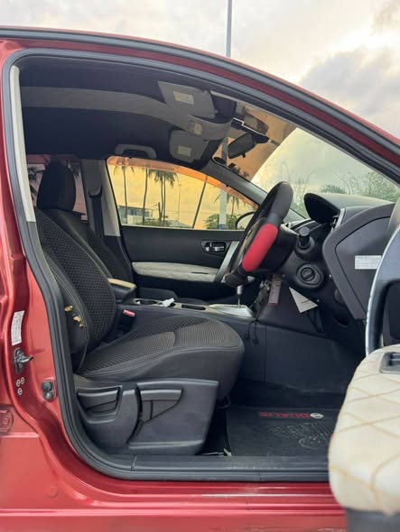 A picture of Nissan DUALIS