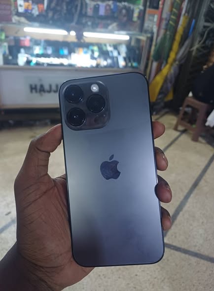 A picture of Iphone 14 pro max 256gb wifi only