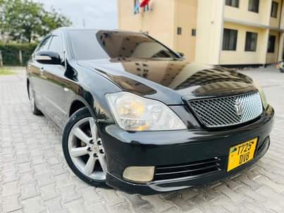 toyota crown