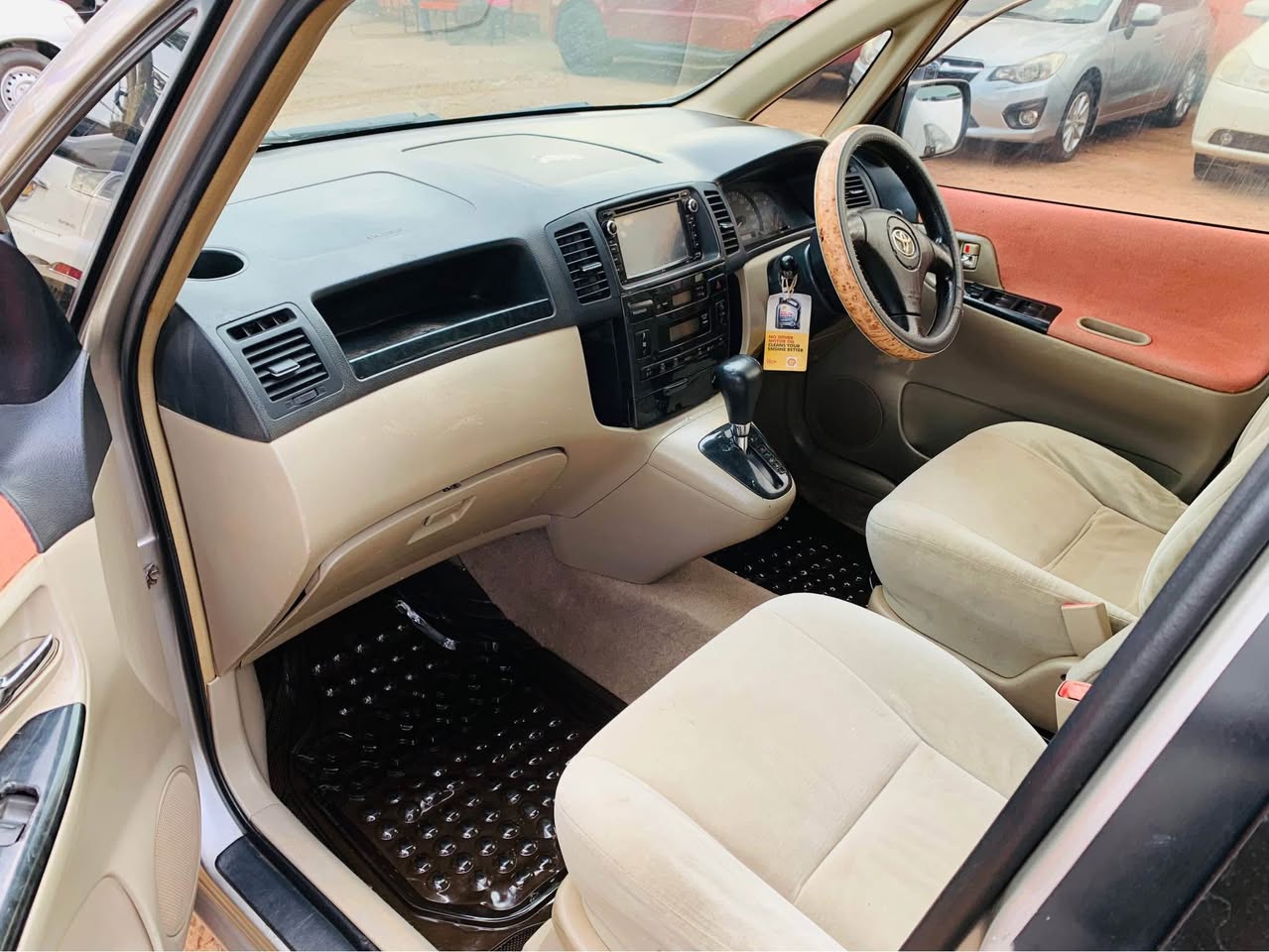 A picture of Toyota spacio